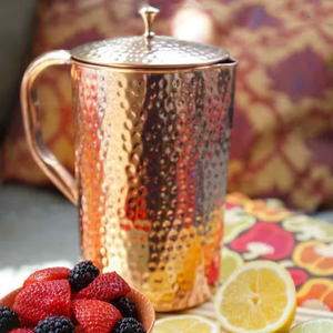 Ensemble de carafes en cuivre pour le stockage d'eau minérale naturelle, ensemble en métal avec verres, durable, réutilisable, vaisselle de cuisine et de salle à manger. - Product Image 1