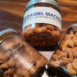 เม็ดมะม่วงหิมพานต์แอฟริกันคุณภาพพรีเมียม USDA Halal Certified เกรด W320 ออร์แกนิก รสกระเทียมพริก อบแห้ง บรรจุภัณฑ์สุญญากาศ อายุการเก็บรักษา 12-24 เดือน ขายส่ง - Product Image 1