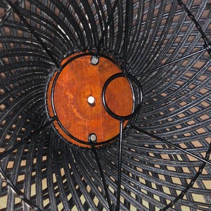 โคมไฟหวายสานทรงหยดน้ำสีดำ พร้อมปลายไม้สัก ตกแต่งด้วยเส้นใยธรรมชาติ เหมาะสำหรับโรงแรม วิลล่า และห้องครัว - Product Image 3