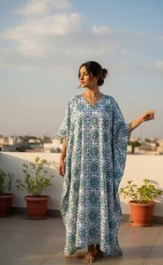 Caftán de algodón estampado a mano indio para mujer, estilo bohemio, para playa o resort, vestido holgado de verano - Product Image 5