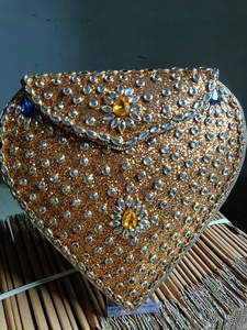 Sac à main indien multicolore de luxe, mosaïque Kundan, orné de pierres, pour femmes, pour mariage traditionnel, fête, usage quotidien. - Product Image 2