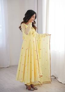 Ensemble de costume Anarkali en georgette jaune, kurta brodé, dupatta, tenue de fête et de mariage pour femmes, toutes saisons, séchage rapide - Product Image 5
