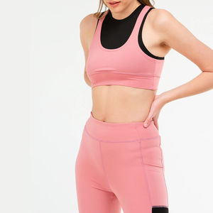 Ensemble de sport sans couture pour femme avec logo personnalisé, couleur unie, leggings taille haute et brassière de sport pour la gym et le yoga, avec motif imprimé par transfert thermique - Product Image 6