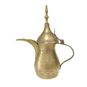 Cafetera de latón de Oriente Medio con diseño grabado y pico largo para beber té - Product Image 2