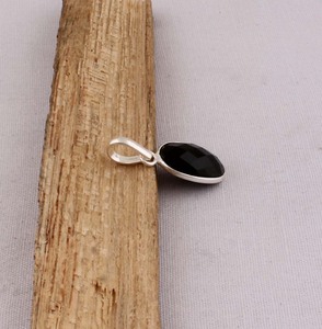 Pendentif ovale en onyx noir fait main, argent sterling 925, collier vintage bohème en forme de goutte d'eau avec pierre éclatante, fournisseur de bijoux fins - Product Image 4