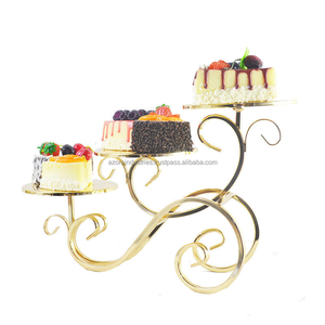 Soporte de pastel de postre chapado en oro de metal elegante para fiesta de boda de 3 niveles de Azora Industries - Product Image 1