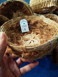 Maisons pour oiseaux en bambou naturel faites à la main, respirantes et écologiques, décorations de jardin d'extérieur, motif uni, bouton, vente chaude - Product Image 5