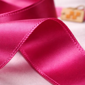 Cinta de Raso Satinado Marrón de 38 mm de Neelkamal Industries, Doble Cara, 100% Poliéster, Resistente al Encogimiento, para Decoración, Manualidades y Regalos - Product Image 1