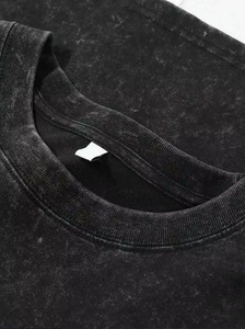 เสื้อยืดโอเวอร์ไซส์ผ้าฝ้ายสีดำฟอกกรด 100% พรีเมียม แขนสั้น คอกลม ทรงลำลอง สำหรับผู้ชาย สไตล์สตรีทแวร์ - Product Image 4