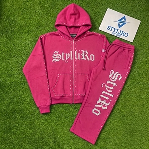 ชุดวอร์มสีชมพูสำหรับผู้หญิง เสื้อฮู้ดมีซิปยาวเต็มตัว กางเกงขายาว พิมพ์ลายตัวอักษรประดับเพชร สไตล์สตรีทแฟชั่น - Product Image 1