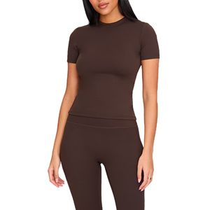 Tenue décontractée pour femmes grande taille, personnalisable, unie, pour tous les jours, respirante, légère, en nylon et élasthanne, coupe ajustée, courte, confortable - Product Image 2