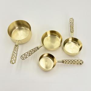 Ensemble de 4 cuillères à mesurer en acier inoxydable plaqué or, cuillères à mesurer pour la cuisine et la pâtisserie, tasses à mesurer pour le café, le lait en poudre - Product Image 3