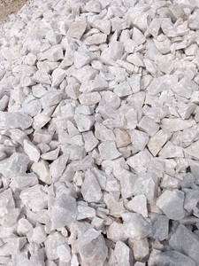 Morceaux de quartz U-Sil – un cristal de silice, on le trouve dans des formations massives, sous différentes formes, comme le quartz. - Product Image 3