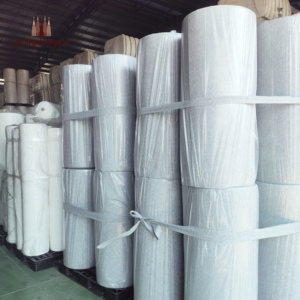 Tela no tejida transpirable e impermeable de poliéster ligero para tapicería de sofás y entretela de muebles - Product Image 2