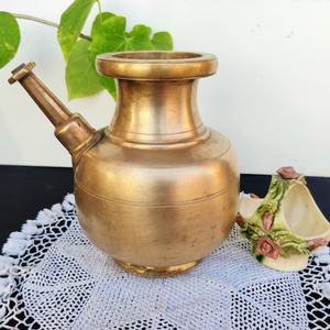 Distributeur d'eau en cuivre Radhe Enterprises avec couvercle et support en laiton, style vintage marron, grande capacité, pour la maison et le bureau, personnalisable - Product Image 4