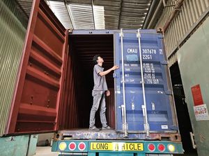 ข้าวหอมมะลิพรีเมียม OEM บรรจุถุง ข้าวขาวเมล็ดยาวหัก 5% ขายส่งจากเวียดนาม บรรจุภัณฑ์ 1กก. 5กก. 10กก. 20กก. - Product Image 1