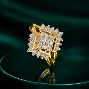 Anillo Cuadrado Premium de Oro de 14K con Piedras de Imitación de Diamante, Joyería de Diseño para Bodas, para Mujeres - Product Image 1