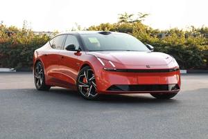 Auto Eléctrico Sedán 2024 con Tracción en las Cuatro Ruedas, Batería de Litio, Neumáticos R18, Asientos de Cuero, Interior Rojo y Negro, Exterior Marrón - Product Image 3