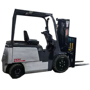 Montacargas Eléctrico TCM 30 FB M con Asiento para Operador y Toldo Protector - Product Image 1