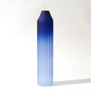 Elegante Florero de Vidrio Delgado, Color Ámbar Esmerilado, para Decoración del Hogar y Escritorio de Oficina - Product Image 5