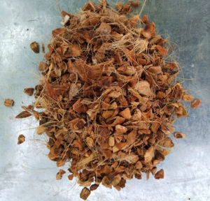 Cáscara de Coco Seca y Triturada Natural para la Producción de Carbón |   Proveedor de Vietnam - Product Image 1