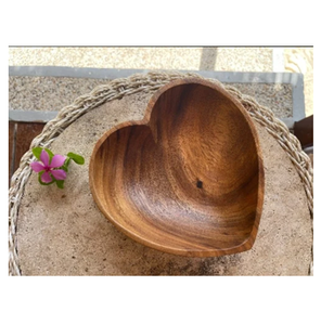 Polished Wooden <b>Heart</b> <b>Shape</b> Solid Wood Handmade Eco-Friendly Food Serving Bowl Best Quality at Wholesale Price - Product Image 6