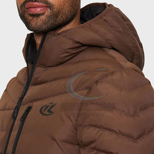 Disponible en Stock, Nueva Llegada 2026, Chaquetas Acolchadas con Capucha y Logotipo Frontal, Ropa de Invierno de Alta Calidad - Product Image 6