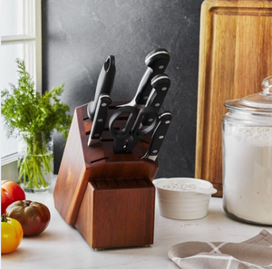 Ensemble de couteaux de cuisine avec manches rivetés noirs, lames argentées, bloc en bois brun foncé, ciseaux et aiguiseur pour la préparation quotidienne des aliments - Product Image 5