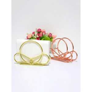 Porte-serviettes en métal doré et or rose, design géométrique circulaire, organiseur de serviettes vertical, accessoire élégant pour la cuisine et la table à manger - Product Image 1