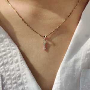 Collar con Colgante de Zirconia en Forma de Corazón, Diseño Moderno, Plata de Ley 925, Cadena Fina, Regalo de Compromiso o Boda, para Uso Diario o en Fiestas - Product Image 5