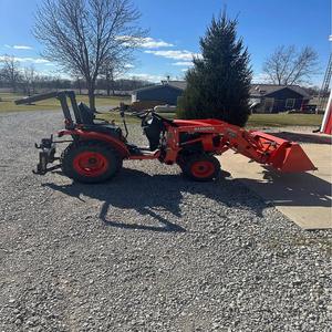 Tracteur compact Kubota à prix d'usine avec chargeur frontal, moteur diesel 4x4, petit tracteur utilitaire pour ferme, jardin et agriculture - Product Image 2