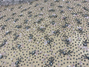 Tela de Malla con Cuentas Hecha a Mano, Bordado Floral en Color Champán Dorado, Encaje para Vestidos de Novia de Lujo y Alta Costura - Product Image 4