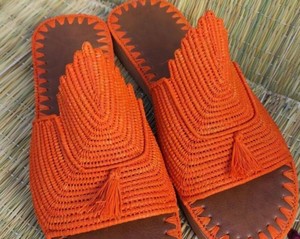 Sandales en raphia naturel, mules en raphia, sandales-pantoufles en raphia pour femmes, pantoufles en raphia confortables faites à la main - Product Image 1