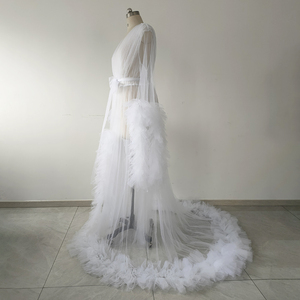 Robe de mariée en tulle pour séance photo de maternité, kimono en tulle avec détails de volants traînants - Product Image 5