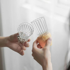 Verres à vin en coquillage, faits à la main, en forme de conque avec insert en verre lisse, élégante coupe à boisson pour la décoration de table de fête, Vietnam - Product Image 2