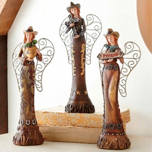 Aqdus Saleem pour ensemble de figurines d'anges rustiques en bois style cowgirl |   Sculpture occidentale artisanale, écologique et durable pour salon - Product Image 1