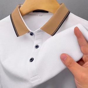 Polo pour hommes en gros – Polo décontracté à manches courtes brodé avec badge, idéal pour les tenues d'équipe et les sorties - Product Image 1