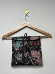 Conjunto de Pijama Floral Negro de Verano para Mujer, Estampado de Aves, Ropa de Dormir de Algodón Ecológico, Camisa con Botones y Pantalones Estampados - Product Image 4