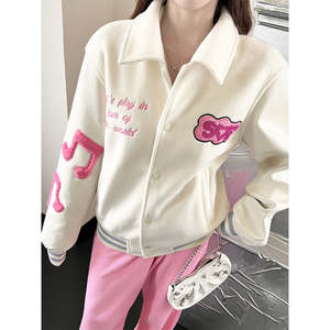 Chaqueta Varsity Color Crema con Bordado de Notas Musicales Rosadas y Parche de Nube, Estilo Preppy, Corte Regular, para Primavera - Product Image 3