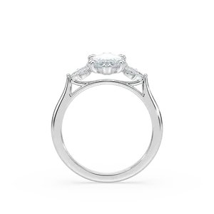 Anillo de compromiso con diamantes marquesa y piedras múltiples, con diamantes marquesa laterales y diamantes redondos, elaborado en oro rosa, oro blanco y oro amarillo. - Product Image 4