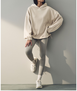 Ensemble de survêtement 2 pièces avec haut court à capuche à manches longues et pantalon de survêtement, veste zippée avec grandes poches, style tendance, vente flash, sweats à capuche en polaire - Product Image 2