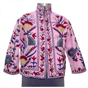 Abrigo de algodón acolchado hecho a mano de gran calidad para mujer, chaqueta india TNT Suzani, abrigo bohemio para mujer, regalo para mujer - Product Image 1