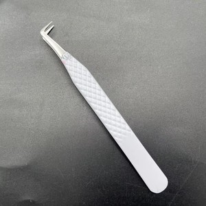 Pinza Profesional para Pestañas de Acero Inoxidable Tipo L, con Recubrimiento de Polvo Blanco, Logotipo Personalizado, Herramienta de Precisión - Product Image 5