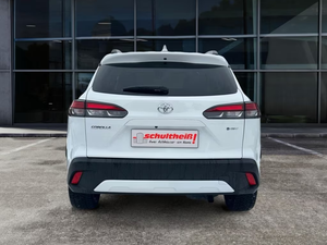 Toyota Corolla Cross Hybrid 1.8 VVT i SUV compact économe en carburant Spécifications européennes Édition Team Deutschland - Product Image 2