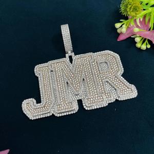 Collier Pendentif Personnalisé Hip Hop en Moissanite pour Homme, en Argent Sterling 925, Lettre Bling Sertie Griffe, Certifié IGI - Product Image 3