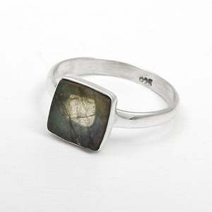 Brilliant Cushion Cut Labradorite Gemstone <b>Ring</b> In 925 Solid <b>Sterling</b> <b>Silver</b> Natural Bezel <b>Set</b> Gemstone Handmade Boho Jewelry - Product Image 3