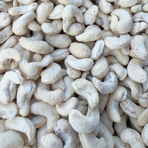 Oferta Especial: Nueces de Anacardo Orgánicas al por Mayor, Anacardos Enteros W320 W210, Anacardos Santigo, Disponible Empaque de Marca Privada - Product Image 1