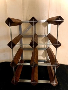 Estante para Botellas de Vino de Ocho Columnas, Soporte Metálico, Apto para Restaurantes, Hoteles y Bares, Almacenamiento de Vino, Hecho a Mano en India - Product Image 6