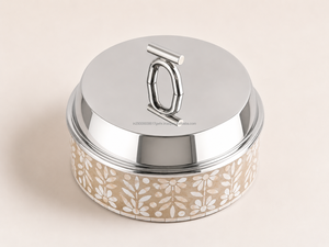 Casserole ronde en acier inoxydable avec incrustation florale, couvercle en métal durable avec poignée - Product Image 2