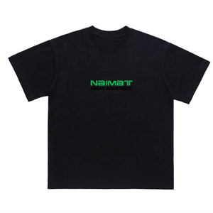 Camiseta de Manga Corta para Hombre Naimat Abbas Industries, Corte Regular, Algodón Jersey, Cuello Redondo, Diseño Casual con Letras Impresas - Product Image 1